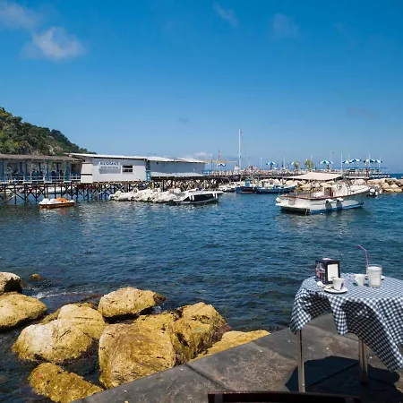 Shore By Interhome * Sorrento