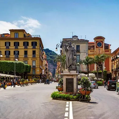 Shore By Interhome * Sorrento